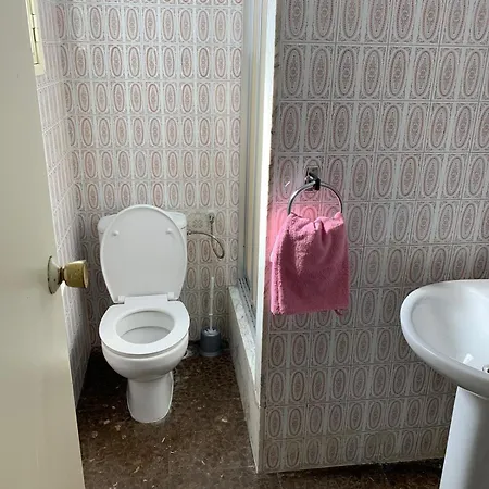 Mooi En Erg Ruim Appartement Met Een Openhaard Málaga Exterior foto